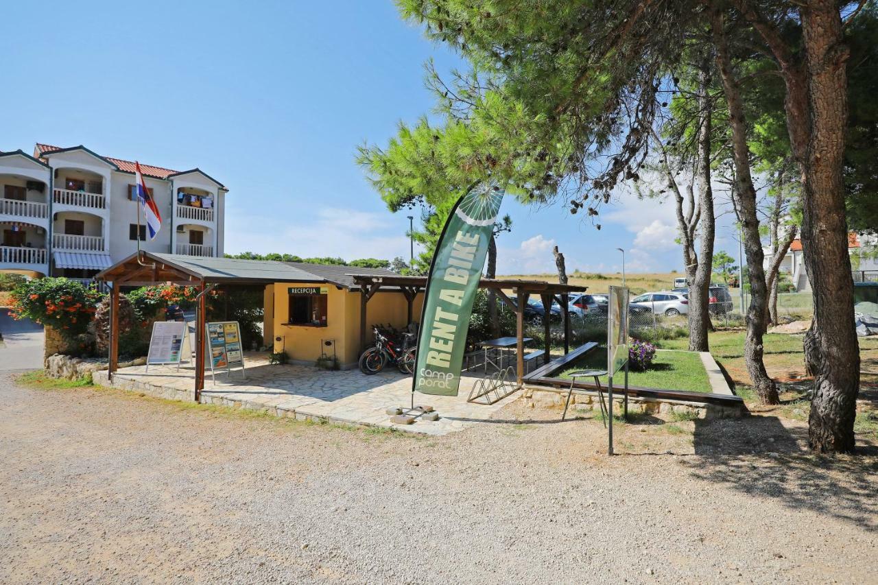 Camp Porat Hotel Povljana Exterior foto